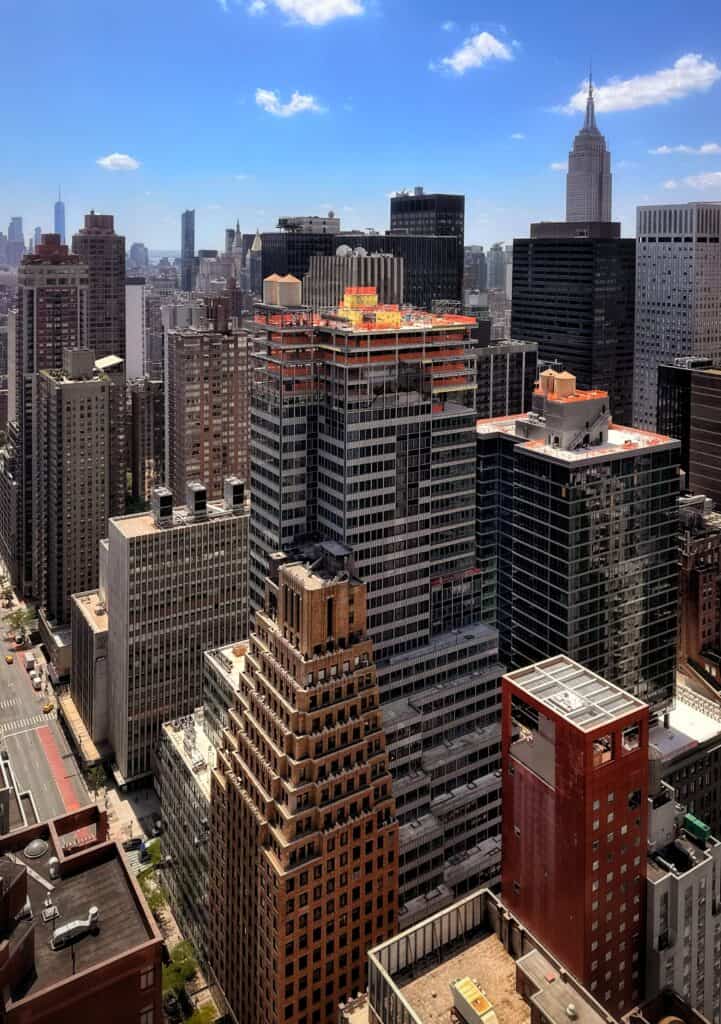 Imagen a&eacute;rea de la antigua sede de Pfizer en Manhattan, que est&aacute; siendo convertida en una complejo residencial.