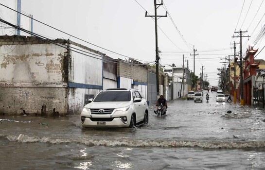 El COE coloca tres provincias en alerta amarilla y 12 en verde por lluvias de este jueves