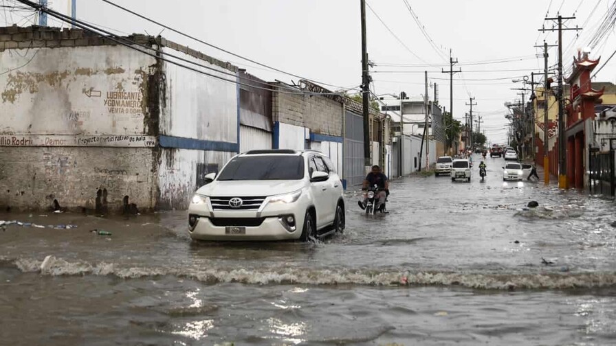 Pronostican aguaceros para este miércoles por vaguada y onda tropical; ambiente seguirá caluroso Pronostican aguaceros para este miércoles por vaguada y onda tropical; ambiente seguirá caluroso
