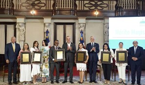 El Gobierno reconoce a tres docentes con la Medalla al M&eacute;rito Magisterial 2026