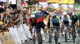El neerland&eacute;s Olav Kooij resurge de un duro virus y corona una jornada ca&oacute;tica en el Tour de Francia