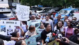 Manifestantes piden someter a dem&aacute;s miembros de la patrulla actuante en muerte de Darlin Mercado