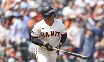 Devers arde con el madero tras ser colocado en el mercado por los Gigantes