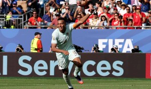 Kylian Mbapp&eacute; vuelve a los entrenamientos del Real Madrid junto a Konat&eacute; y Cucurella