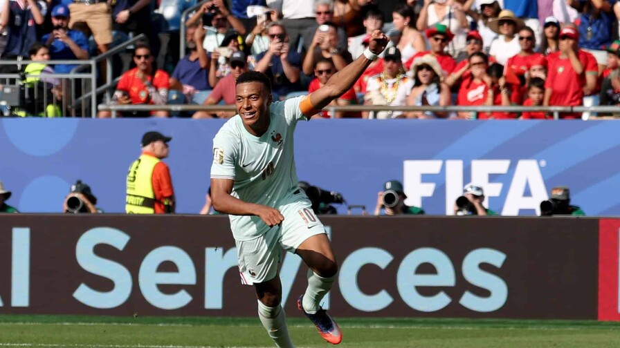 Kylian Mbappé vuelve a los entrenamientos del Real Madrid junto a Konaté y Cucurella Kylian Mbappé vuelve a los entrenamientos del Real Madrid junto a Konaté y Cucurella