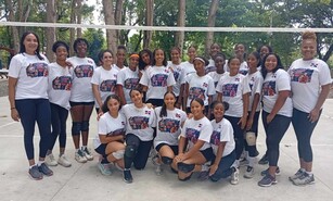 Cosiris Rodr&iacute;guez y Nurys Arias, dos inmortales del voleibol forman a futuras Reinas del Caribe
