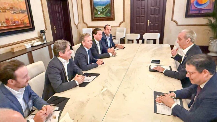 Corte mecanizado de caña de azúcar sube de 1 % a 70 % en cinco años, según ingenios Corte mecanizado de caña de azúcar sube de 1 % a 70 % en cinco años, según ingenios