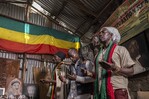 En nombre de la libertad de culto, rastafaris kenianos esperan poder fumar cannabis legalmente