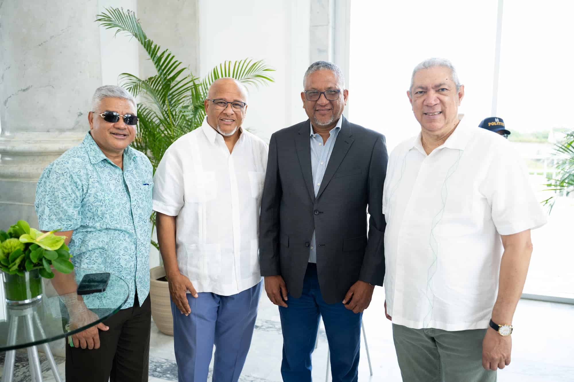  Ramón Bierd, Luciano Aybar, Bartolo García y Junior McDougal.