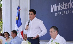 Collado reconoce tardanza en la restauraci&oacute;n de obras en la Ciudad Colonial y expresa su pesar