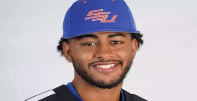 Jugador de b&eacute;isbol dominicano denuncia que contin&uacute;a siendo hostigado por agentes del ICE