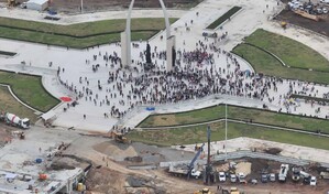 Manifestaci&oacute;n concluye sin incidentes; tr&aacute;nsito se vio afectado en el entorno de la Plaza de la Bandera