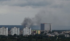 Ataques de drones ucranianos incendian una refiner&iacute;a y un puerto en Rusia