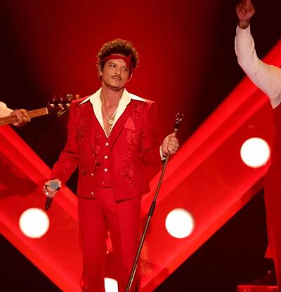 Bruno Mars conquista Madrid con una noche de romance, baile y grandes &eacute;xitos