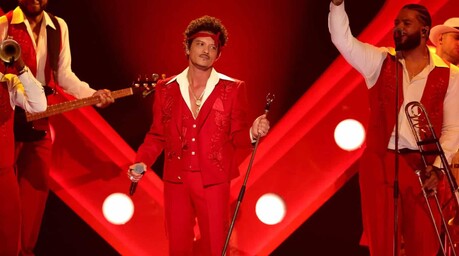 Bruno Mars conquista Madrid con una noche de romance, baile y grandes &eacute;xitos