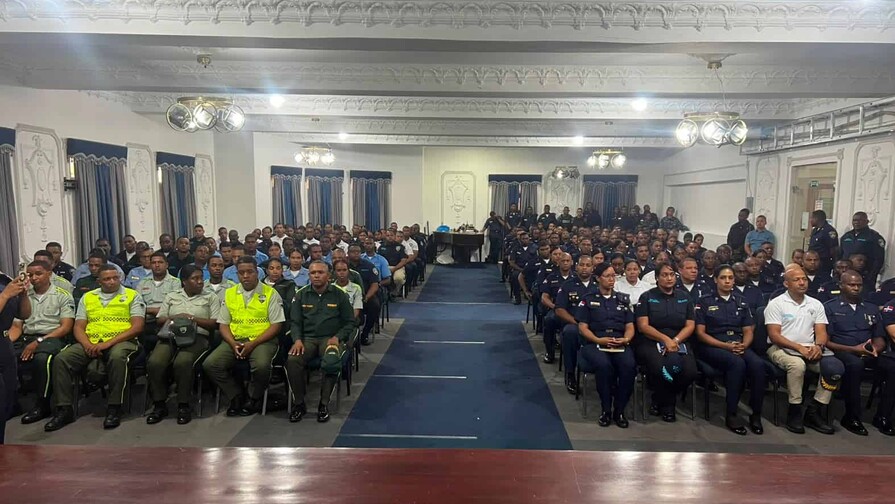 Policía capacita a agentes de la región Sureste sobre salud mental y uso de la fuerza Policía capacita a agentes de la región Sureste sobre salud mental y uso de la fuerza