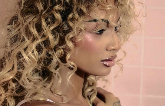 Rapera DaniLeigh honra sus ra&iacute;ces dominicanas con el lanzamiento de "La Familia"