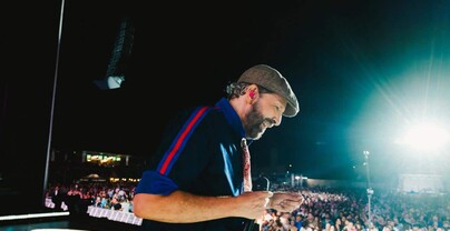 Juan Luis Guerra conquista Mallorca con un Son Fusteret repleto pese al calor y al Mundial