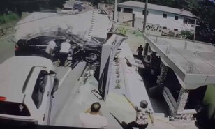 Varios heridos durante accidente entre un carro y un cami&oacute;n en Constanza