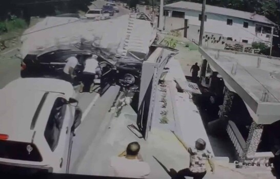 Varios heridos durante accidente entre un carro y un cami&oacute;n en Constanza