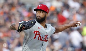 Cristopher Sánchez supera los 200 ponches y mantiene viva su pelea por el Cy Young