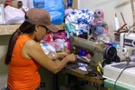 La moda rápida cambia el oficio de sastres y modistas