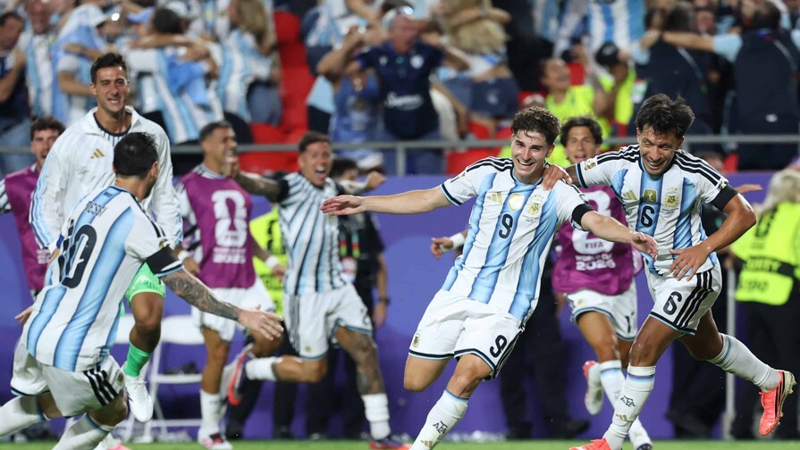 Argentina se gana las semifinales ante Inglaterra con otro calvario Argentina se gana las semifinales ante Inglaterra con otro calvario