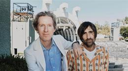 Wes Anderson re&uacute;ne a Hollywood en un homenaje musical a su universo cinematogr&aacute;fico