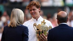 Sinner revalida el t&iacute;tulo de Wimbledon tras remontar a Zverev