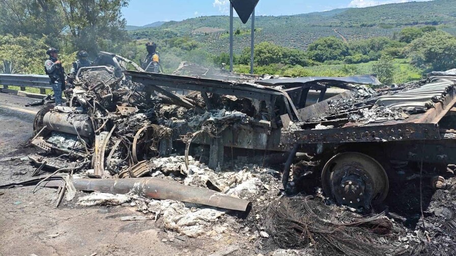 Al menos diez muertos y diez lesionados en un choque múltiple en el oeste de México Al menos diez muertos y diez lesionados en un choque múltiple en el oeste de México