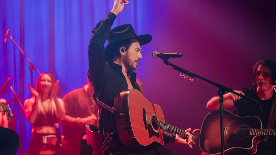 Beto Cuevas llevará su espectáculo Acústico por primera vez a Santiago Beto Cuevas llevará su espectáculo Acústico por primera vez a Santiago