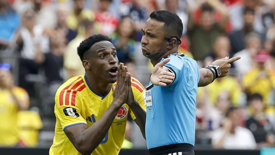 El árbitro salvadoreño Iván Barton dirigirá la semifinal Francia-España El árbitro salvadoreño Iván Barton dirigirá la semifinal Francia-España