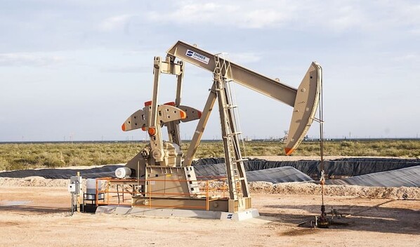 El petr&oacute;leo de Texas sube un 9.4 % ante el bloqueo naval de Estados Unidos a Ir&aacute;n