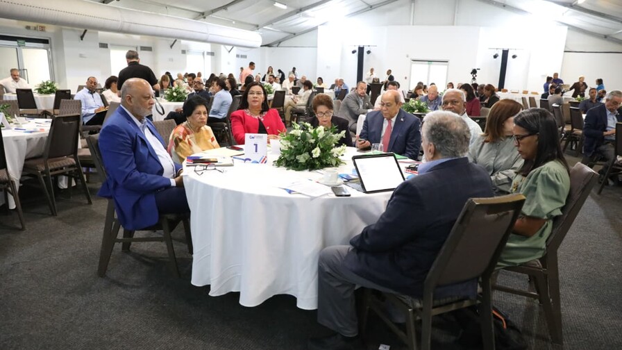 Exministros, ADP, iglesias y la diáspora participan en propuestas para transformar la educación Exministros, ADP, iglesias y la diáspora participan en propuestas para transformar la educación