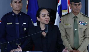 Faride descarta renunciar de Interior y Polic&iacute;a, como piden algunos