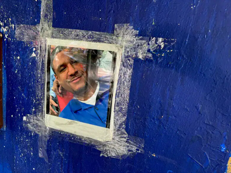 Identifican como dominicano a hombre de 46 años apuñalado frente a un local nocturno en El Bronx Identifican como dominicano a hombre de 46 años apuñalado frente a un local nocturno en El Bronx