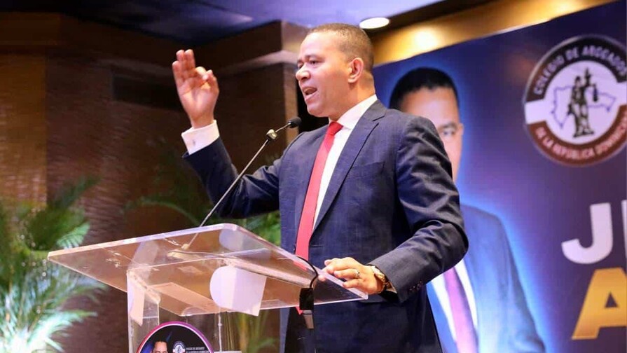 Jhonny Aristy anuncia candidatura a la presidencia del Colegio de Abogados Jhonny Aristy anuncia candidatura a la presidencia del Colegio de Abogados