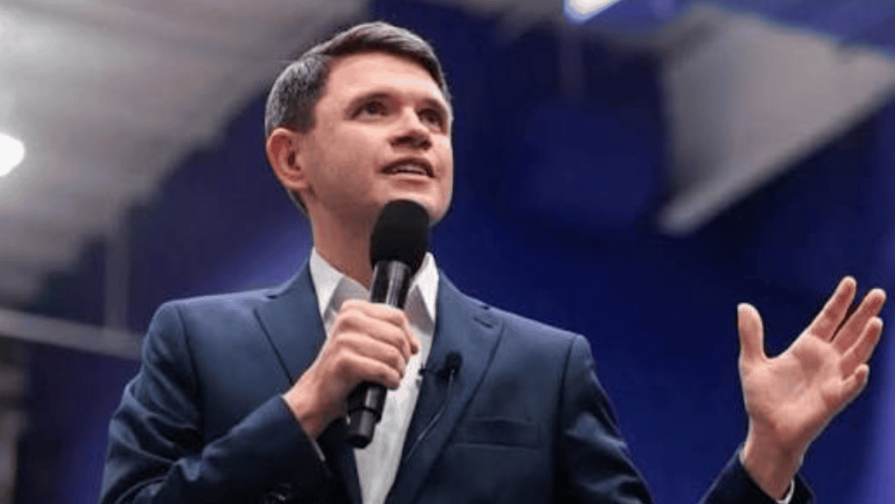 Candidato al Senado de EE. UU. por Texas habla sobre la necesidad de una reforma migratoria