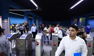 El Metro seguir&aacute; costando 20 pesos a pesar de la entrada en vigor de la tarifa integrada por RD$35