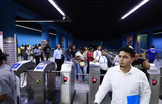 El Metro seguir&aacute; costando 20 pesos a pesar de la entrada en vigor de la tarifa integrada por RD$35