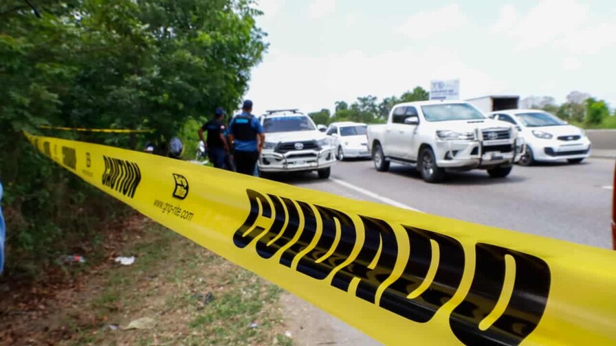 Hallan muerta en un terreno bald&iacute;o con signos de violencia a joven de 18 a&ntilde;os de Santiago