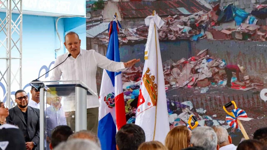 Autoridades comienzan la transformaci&oacute;n del Hospedaje Yaque, el principal mercado de Santiago