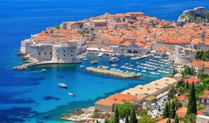 Ciudad de Croacia restringe la venta de alcohol para frenar a los turistas borrachos