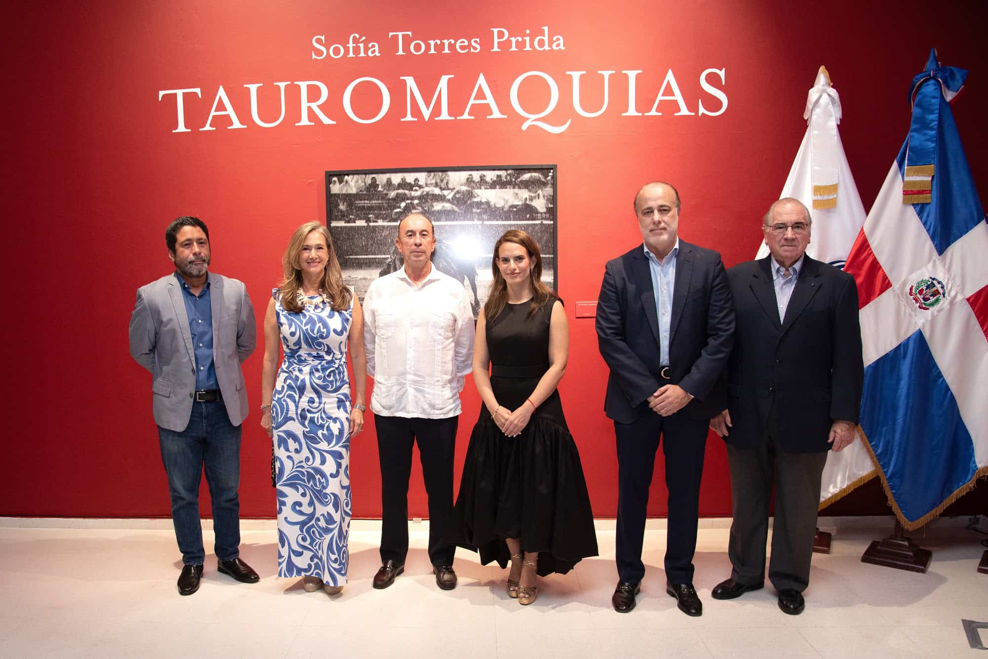 José Raul Peña, Alexandra Colange, Juan Arione, Sofía Torres Prida, Omar Rojas y Manuel García Arevalo, patrocinadores.