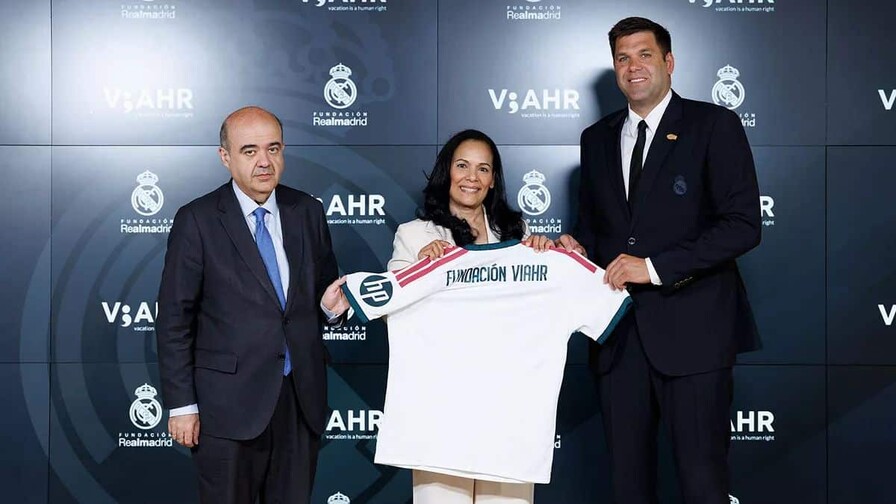 Las fundaciones Real Madrid y Vacation Is A Human Right firman acuerdo