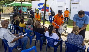 Heridos de la b&uacute;squeda entre escombros, v&iacute;ctimas colaterales de los sismos en Venezuela
