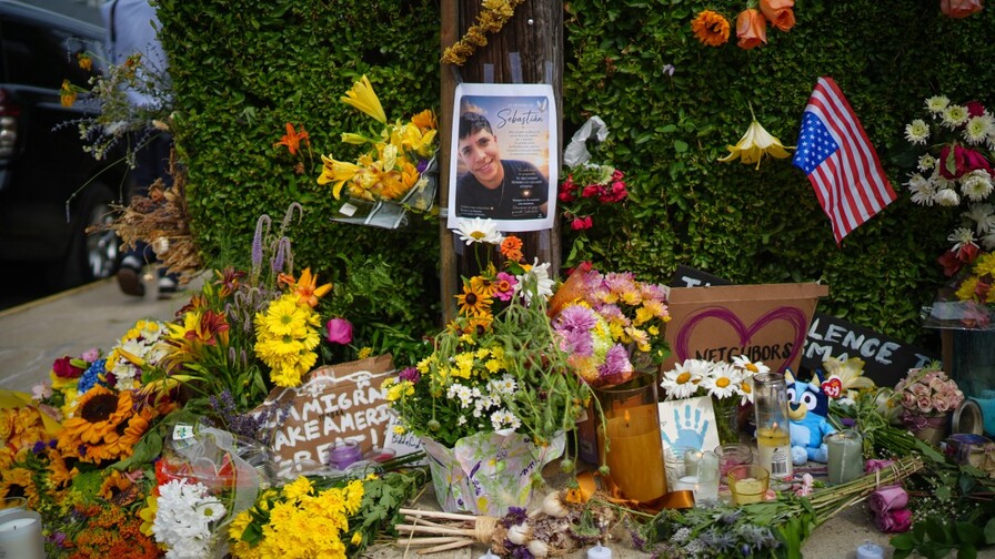 Identifican al colombiano asesinado por el ICE como Johan Sebastián Durán, de 26 años Identifican al colombiano asesinado por el ICE como Johan Sebastián Durán, de 26 años