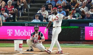 Jordan Walker silenci&oacute; Filadelfia y gan&oacute; el Derby de Jonrones