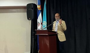 Manuel Mota Castillo presenta en Nueva York su Compendio de Psiquiatr&iacute;a Pedi&aacute;trica