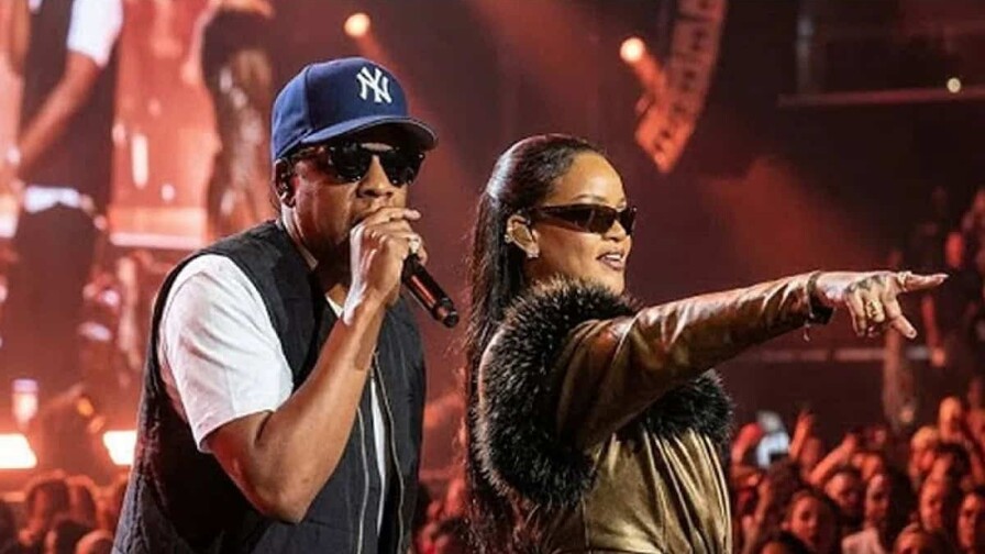Rihanna sorprende con su regreso a los escenarios junto a Jay-Z en Nueva York